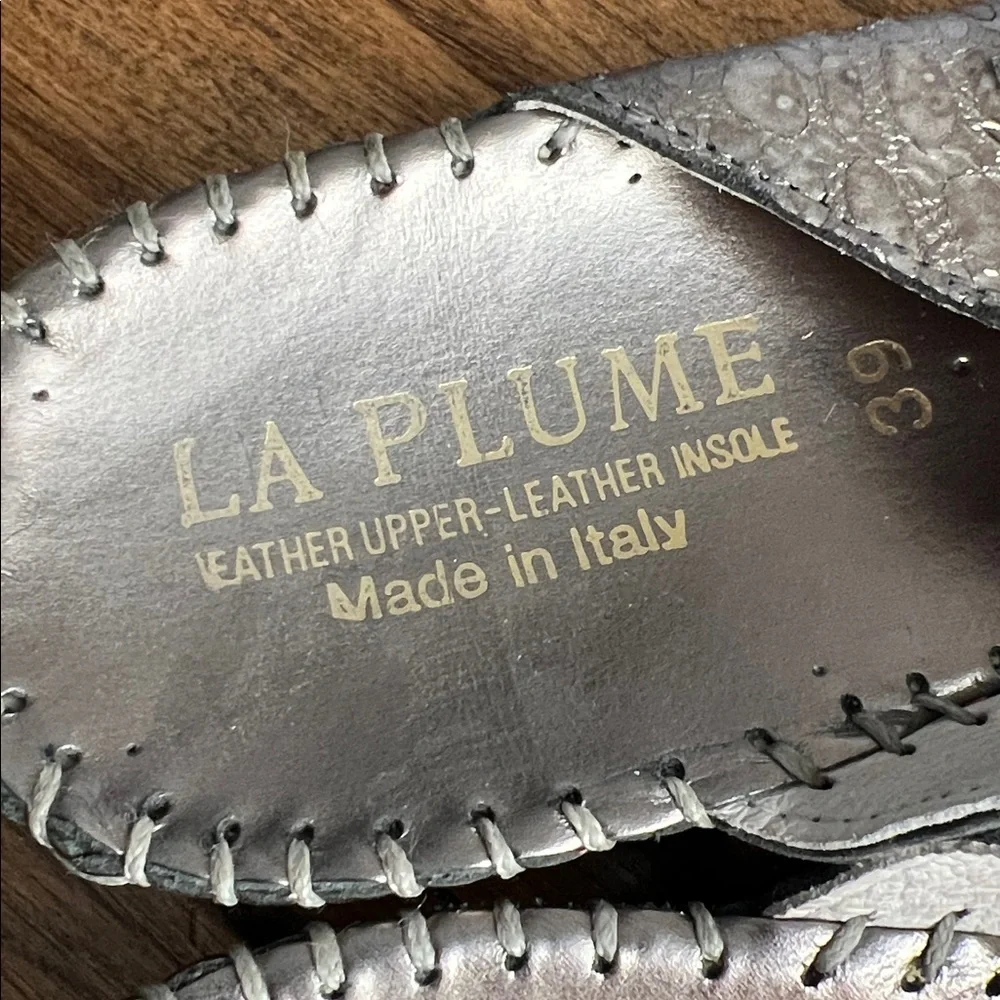 La Plume Jen Rhinestone Leather Slide 39 Silver Like New